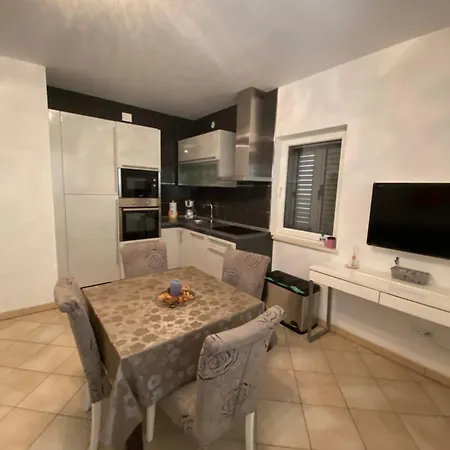 Lovely Croatia Apartament