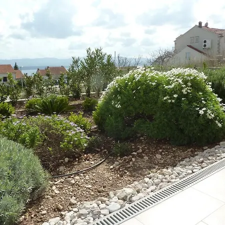 Lovely Croatia Apartament Bol